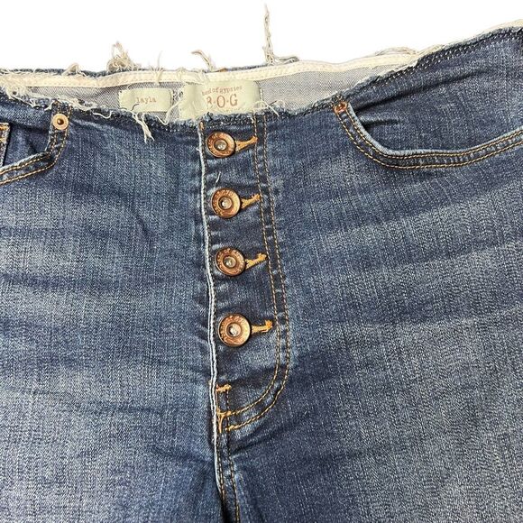 Band Of Gypsies Layla Denim Shorts - Picture 6 of 9